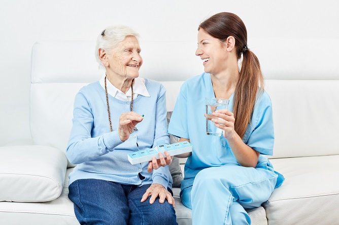 how-caregivers-can-help-you-with-medical-compliance